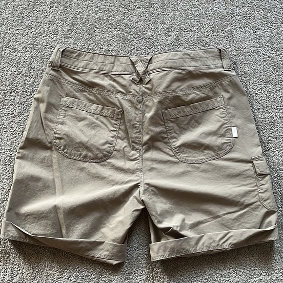 Mountain Hard Wear - Hiking Shorts - 8 - Picture 3 of 3